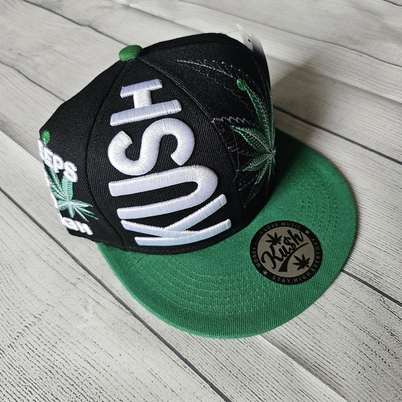 Snapback - Black and Green Kush Embroidered - Picture 2 of 9